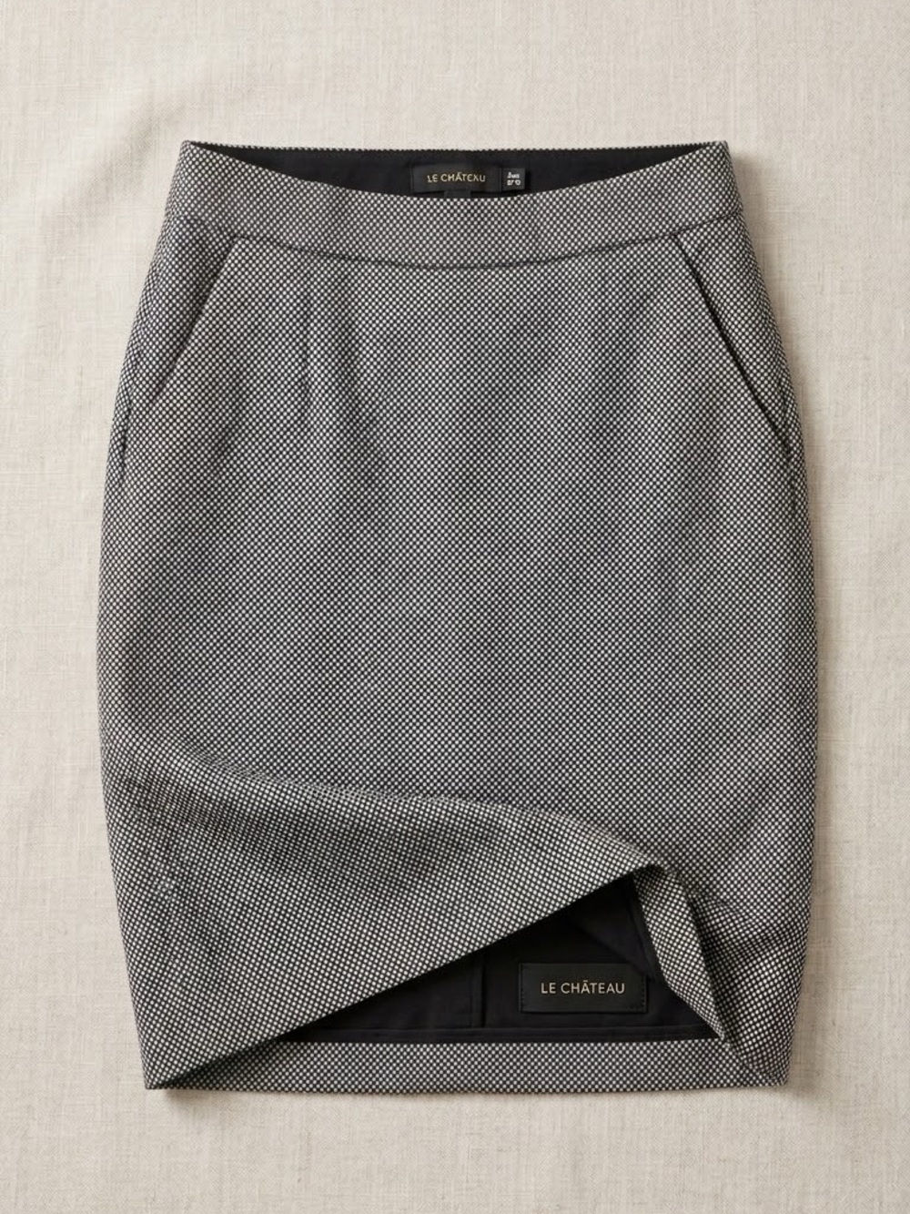 Le Chateau Grey Micro Dot Pencil Skirt Women’s Size 9/10 Business Casual